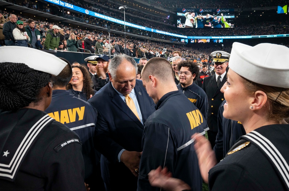 SECNAV enlists future Sailors at Army-Navy Football Game