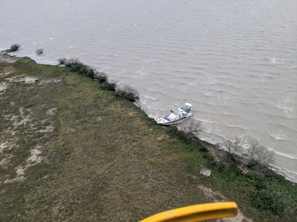 Coast Guard rescues 6 stranded on Caballo Island near South Padre Island, Texas