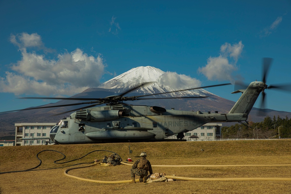 Marines with CLR-3 conduct FARP operations