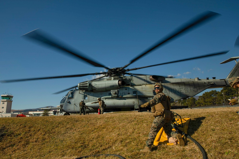 Marines with CLR-3 conduct FARP operations