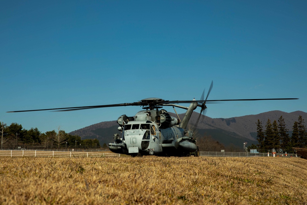 Marines with CLR-3 conduct FARP operations