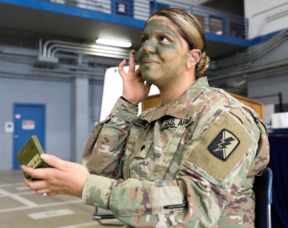 Camouflage training at 79th IBCT