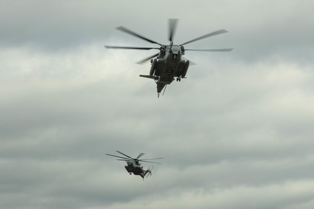 Marines with CLR-3 conduct FARP operations