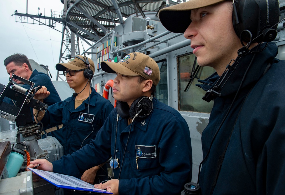 USS Lake Champlain conducts replenishment-at-sea in Philippine Sea