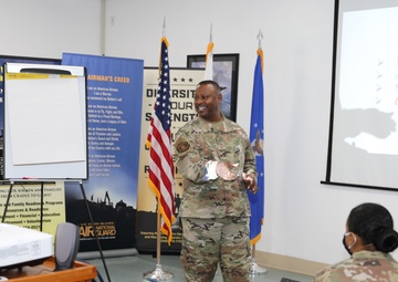 Georgia Air National Guard Special Advisor visits VIANG