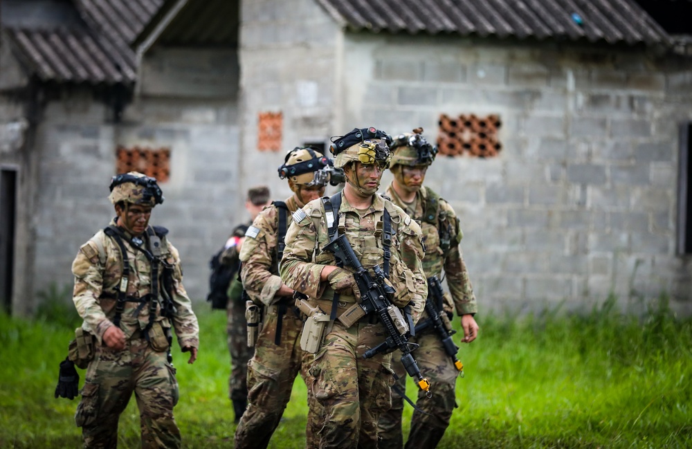 Rakkasans conduct room clearance training during Southern Vanguard 22