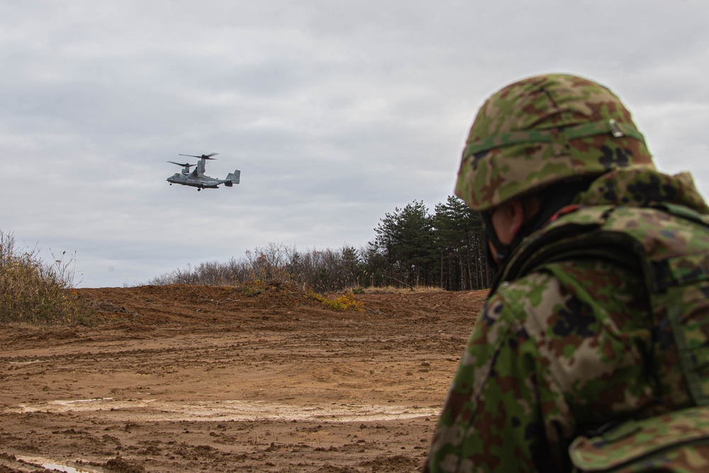 RD21 Marines and JGSDF conduct aerial resupply training