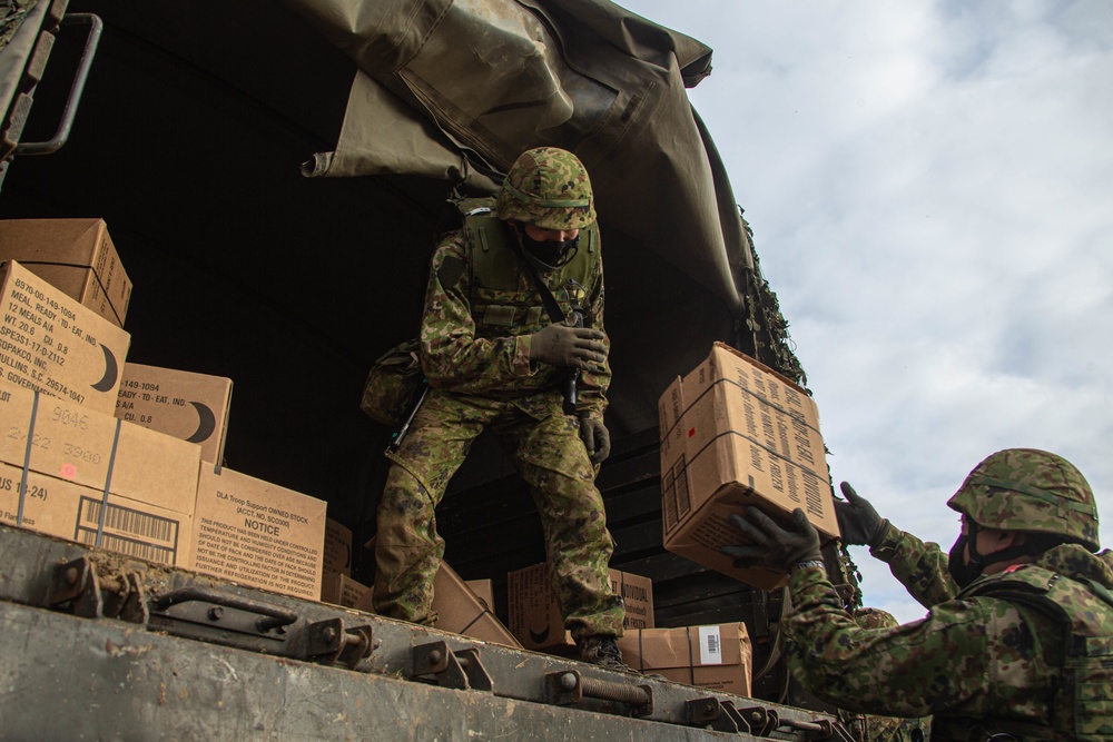 RD21 Marines and JGSDF conduct aerial resupply training