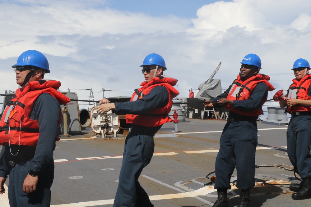 USS Howard Conducts Underway Operations