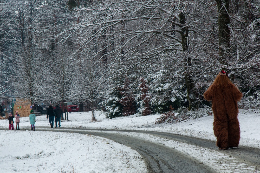 Holiday Volksmarch 2021 brings cheer to Grafenwoehr