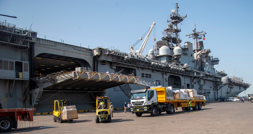 NAVSUP Fleet Logistics Center Bahrain Supports USS Essex Port Visit