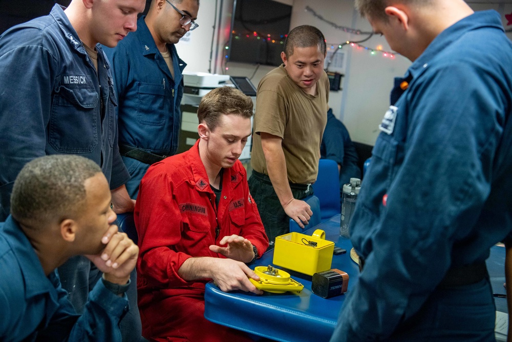 USS Charleston Sailors Conduct Damage Control Petty Officer Training