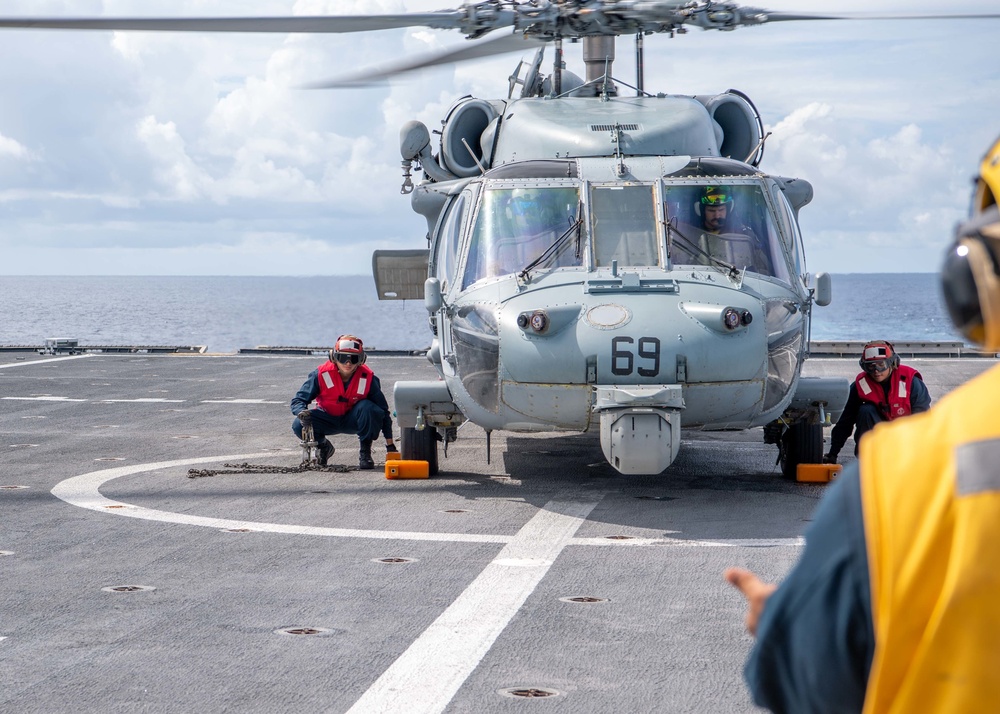 USS Charleston Conducts Flight Operations