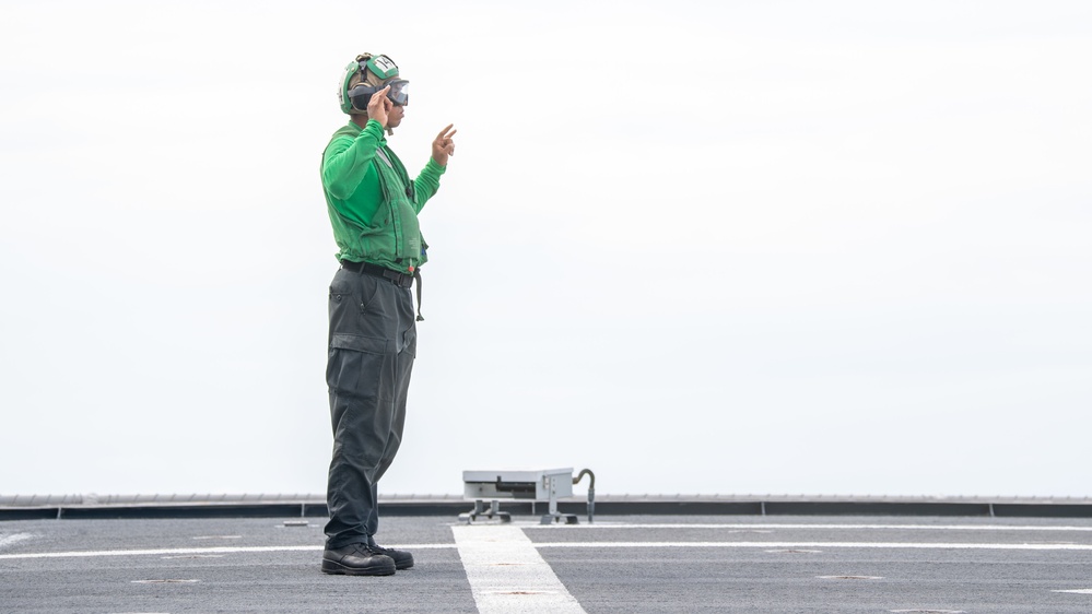 USS Charleston Sailors Conduct Flight Operations