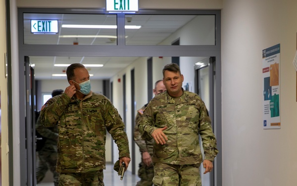 Lt. Gen. Kolasheski Visits 41st Field Artillery Brigade to Discuss Operations During Exercises