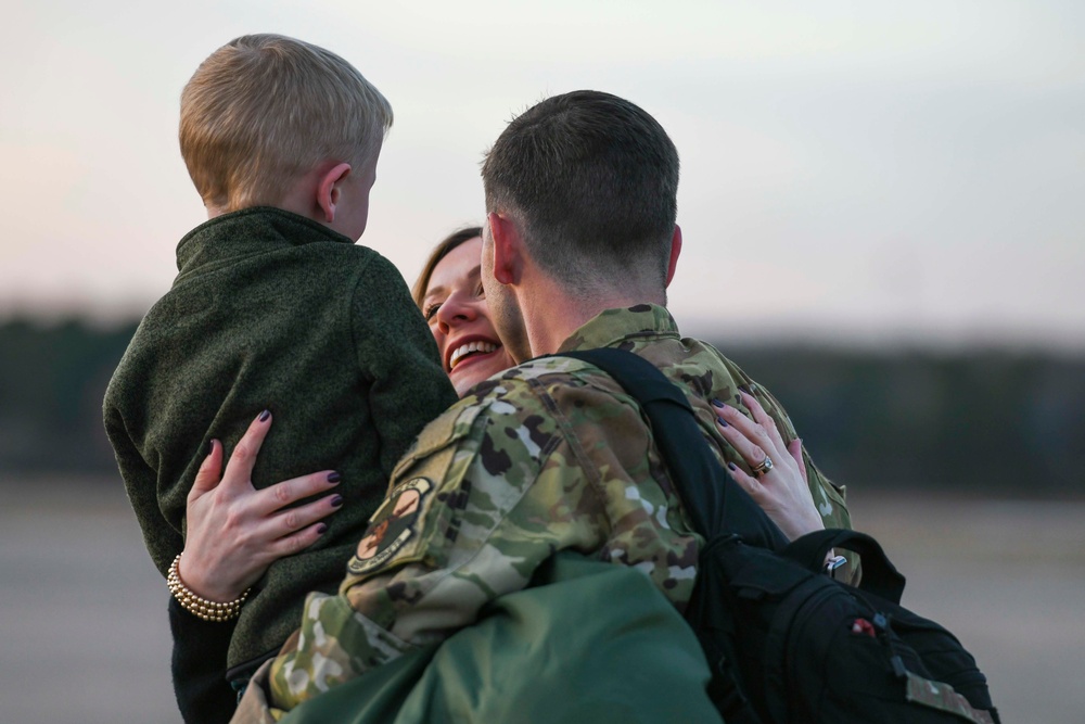 19th AW Airmen return from deployment