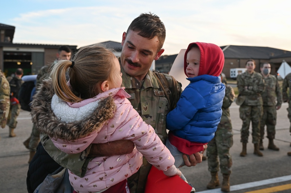 19th AW Airmen return from deployment