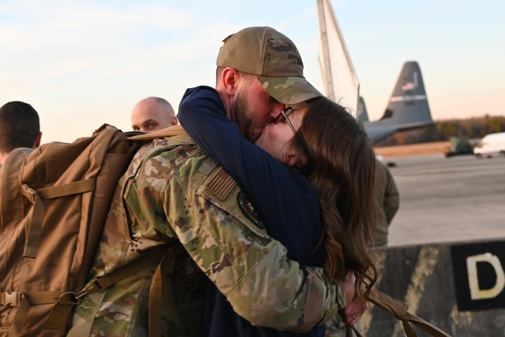 19th AW Airmen return from deployment