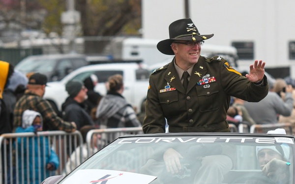 America's "First Team" Leads Killeen Holiday Parade