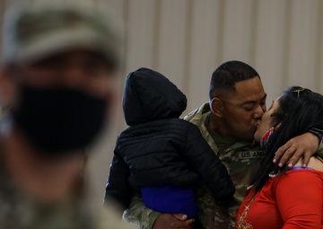 1st Infantry Division Soldiers Return from Operation Inherent Resolve Deployment