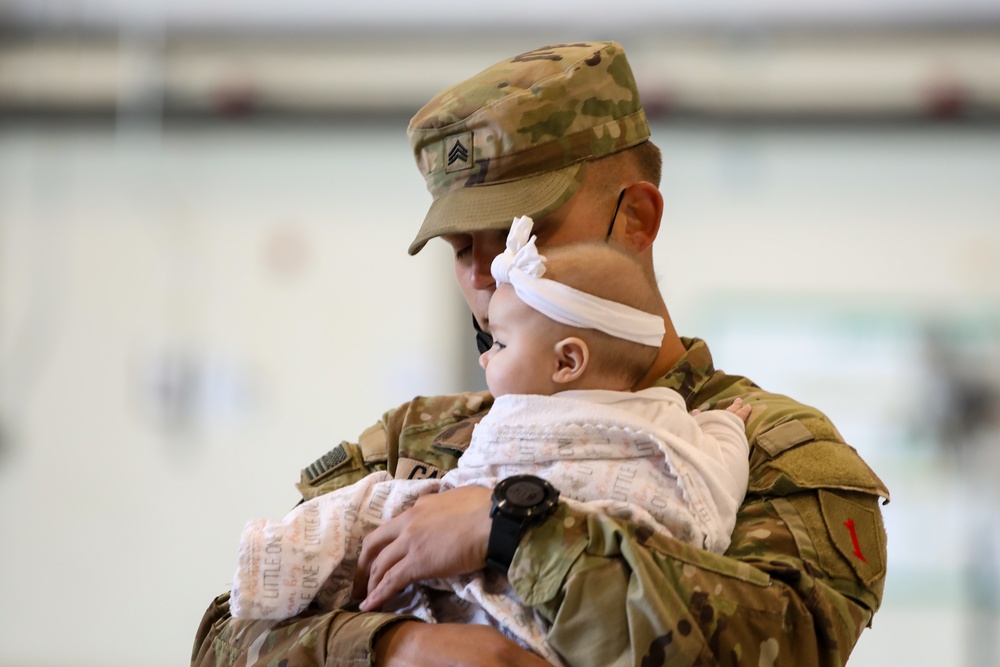 1st Infantry Division Soldiers Return from Operation Inherent Resolve Deployment