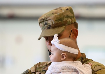 1st Infantry Division Soldiers Return from Operation Inherent Resolve Deployment