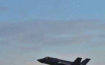 F-35s takeoff from MCAS Iwakuni