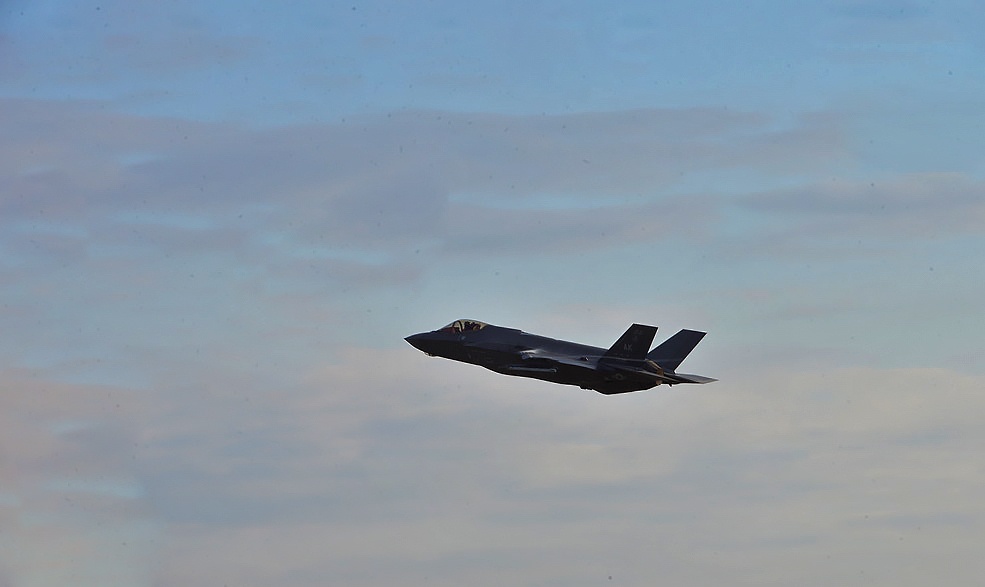 F-35s takeoff from MCAS Iwakuni