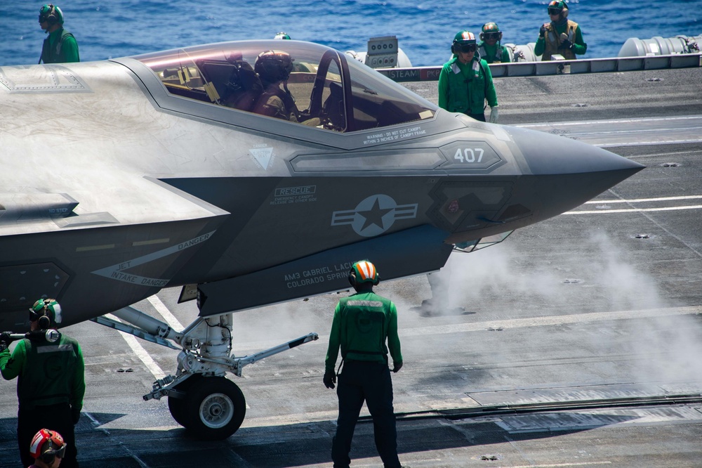 USS Carl Vinson (CVN 70) Conducts Flight Operations in Indian Ocean