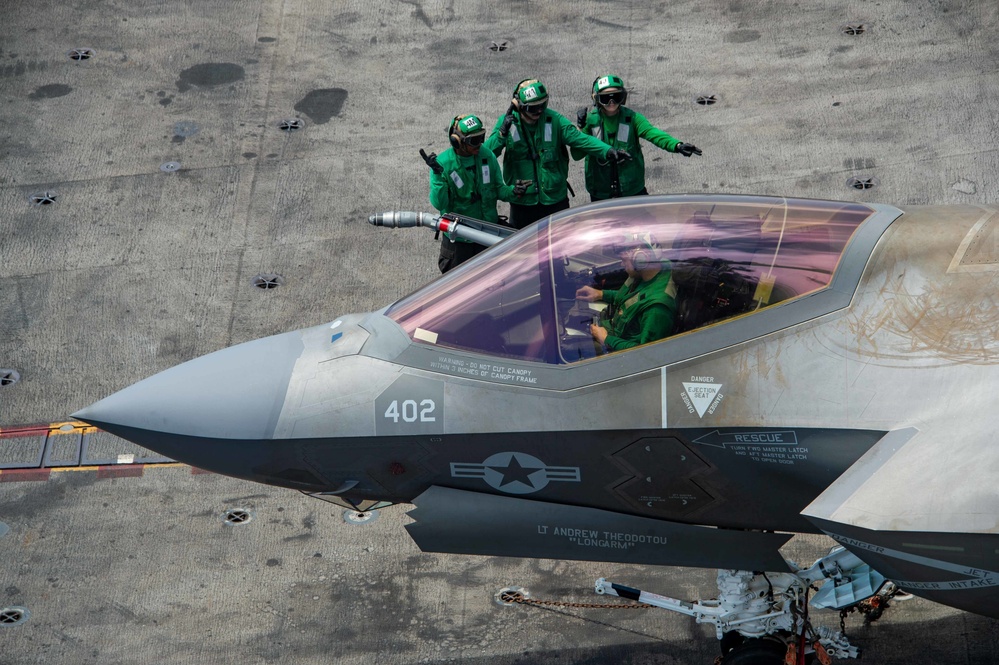 USS Carl Vinson (CVN 70) Conducts Flight Operations in Indian Ocean