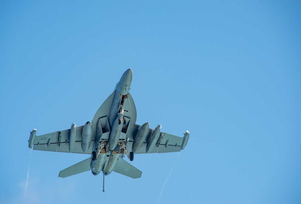 USS Carl Vinson (CVN 70) Conducts Flight Operations in Indian Ocean
