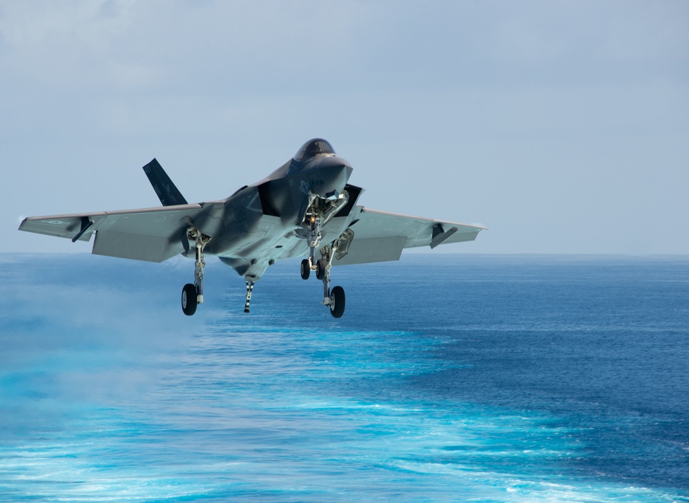 USS Carl Vinson (CVN 70) Conducts Flight Operations in Indian Ocean