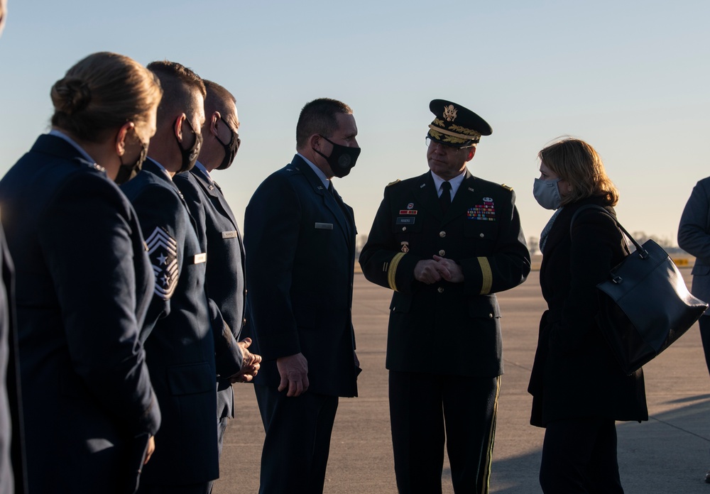 DSD Hicks Visits Selfridge Air National Guard Base