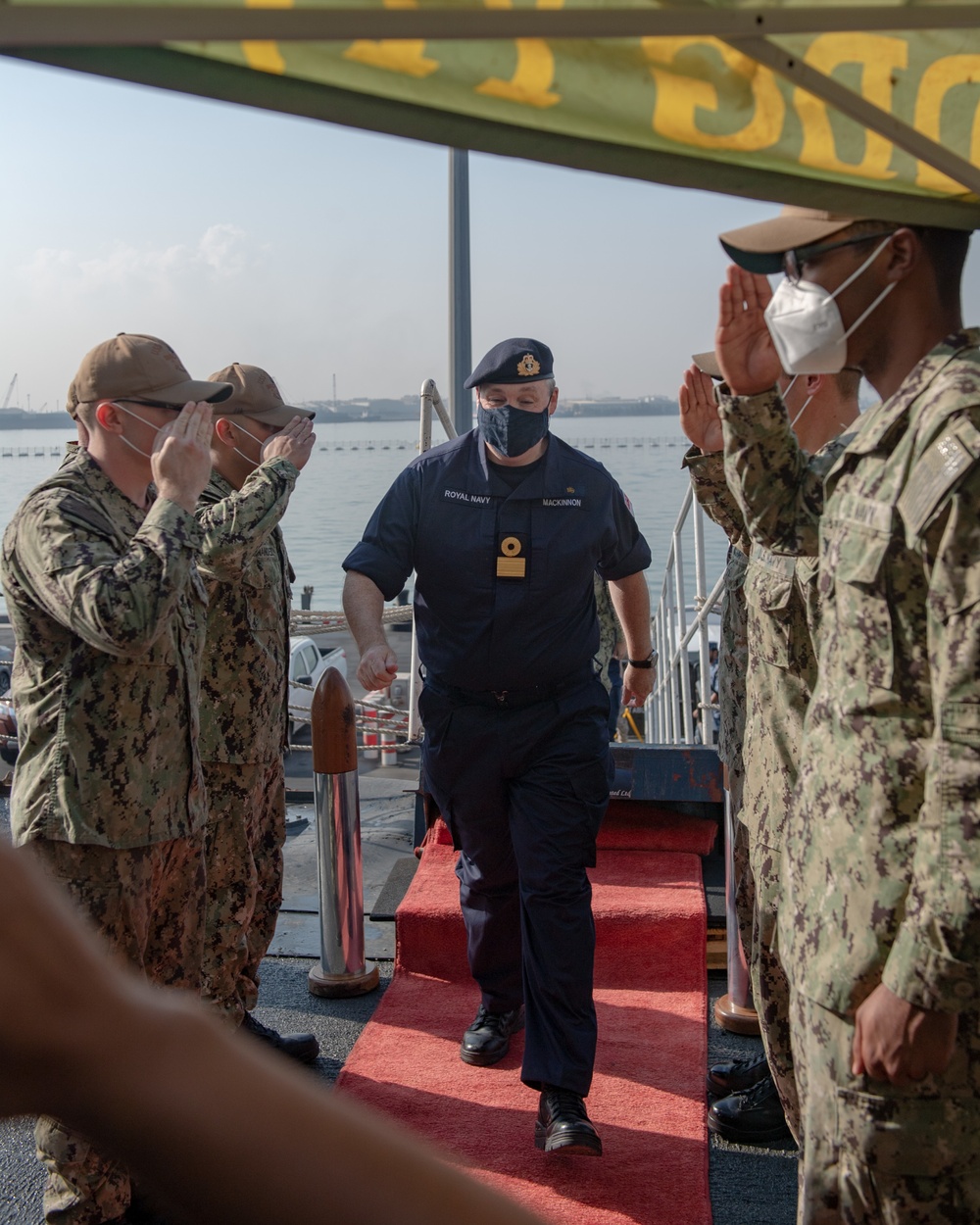 USS O'Kane (DDG 77) Hosts Admiral from Royal Navy of the United Kingdom