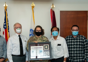 APHC COVID-19 Pooled Surveillance Implementation Team receives Army Medicine Quarterly Wolf Pack Award