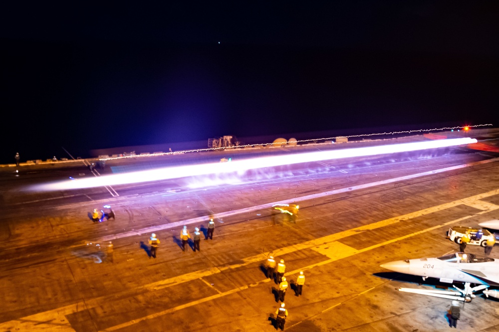 USS Carl Vinson (CVN 70) Conducts Night-Time Flight Operations in Indian Ocean