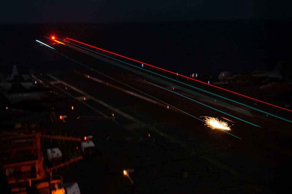 USS Carl Vinson (CVN 70) Conducts Night-Time Flight Operations in Indian Ocean