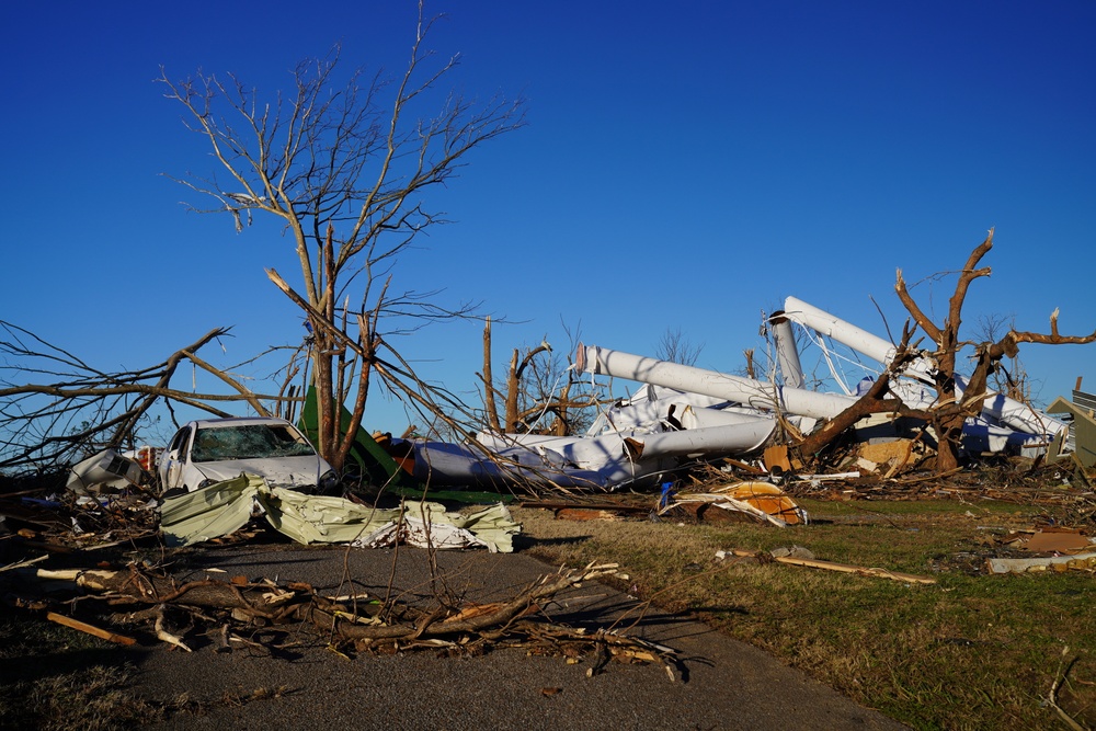 Tornado leaves a path of destruction throughout the Midwest