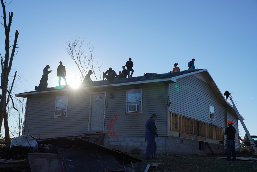 Tornado leaves a path of destruction throughout the Midwest