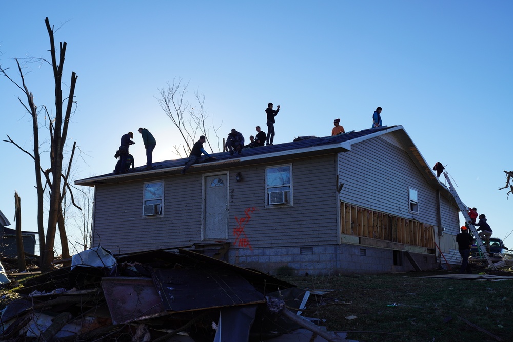 Tornado leaves a path of destruction throughout the Midwest