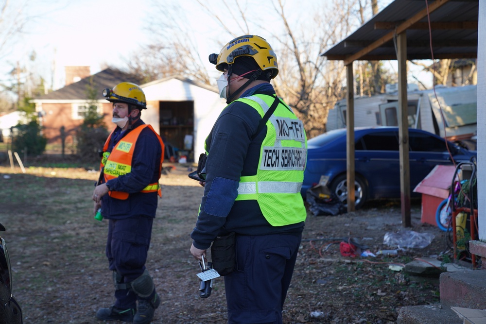 Tornado leaves a path of destruction throughout the Midwest