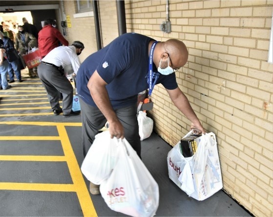 Arnold AFB workforce serves more than 200 local children through AEDC Angel Tree