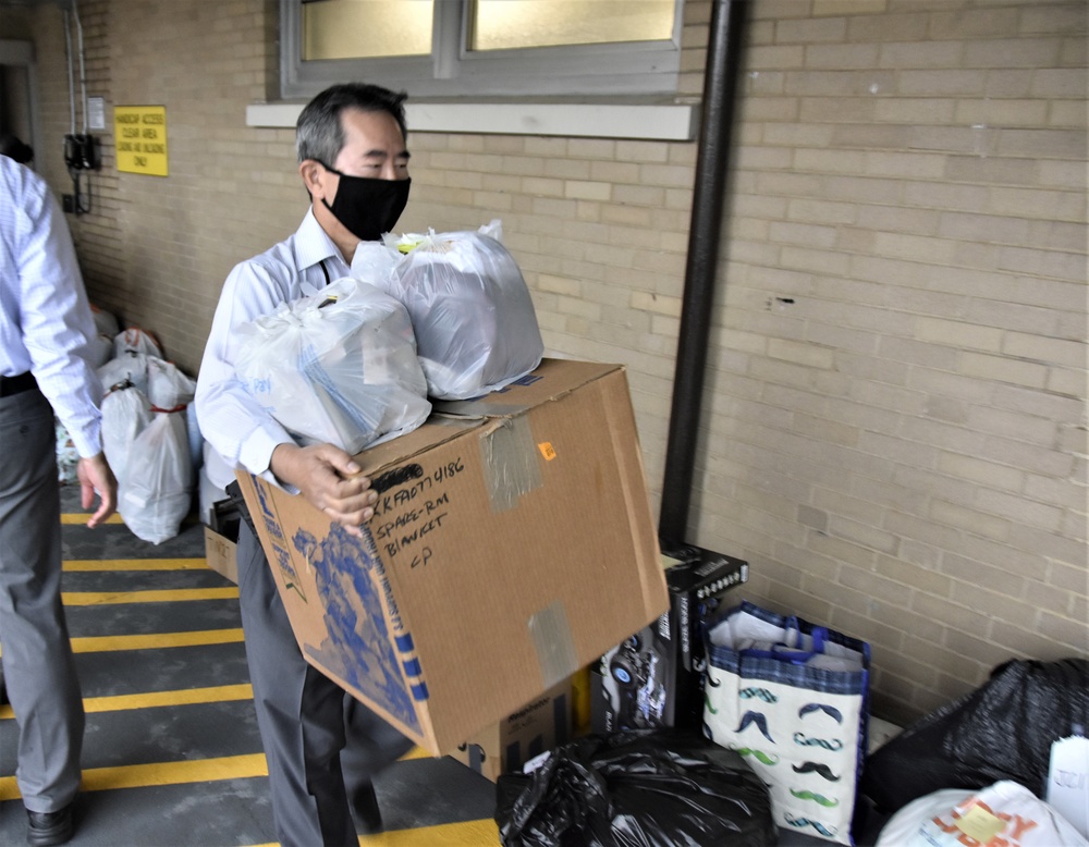 Arnold AFB workforce serves more than 200 local children through AEDC Angel Tree