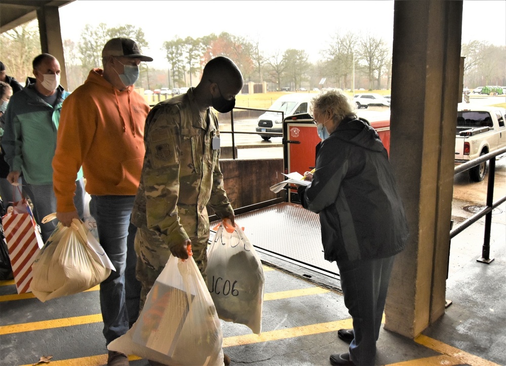 Arnold AFB workforce serves more than 200 local children through AEDC Angel Tree