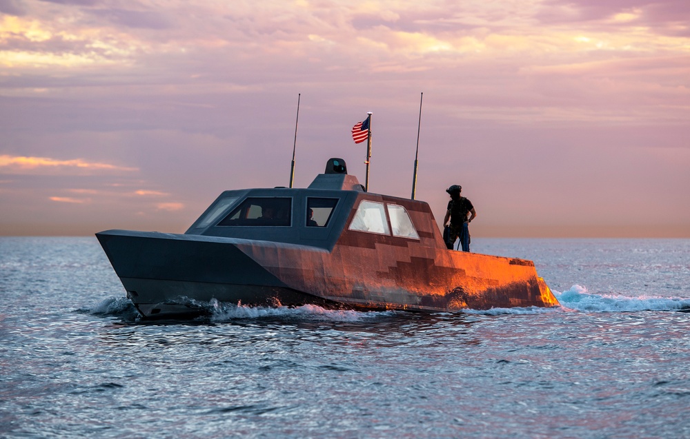 SWCC Trains with Abraham Lincoln Carrier Strike Group