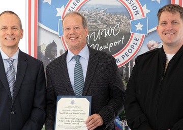 NUWC Division Newport branch head receives award for supporting employees in Guard and Reserves