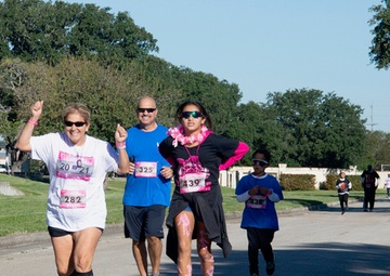 Breast Cancer Awareness 5K participant details her struggles against cancer