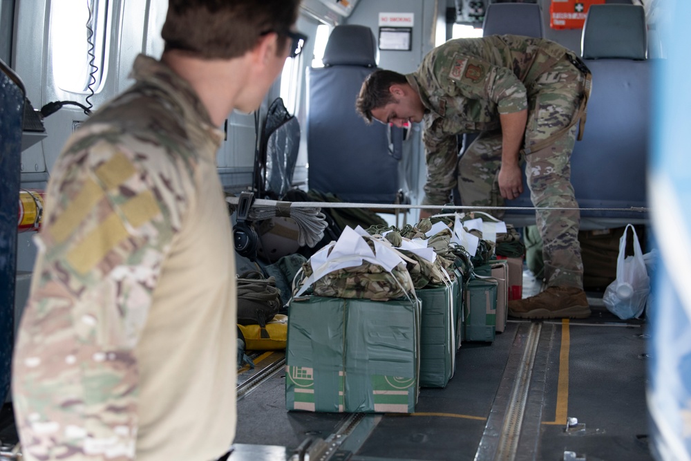 Combat Aviation Advisors participate in airdrop competition