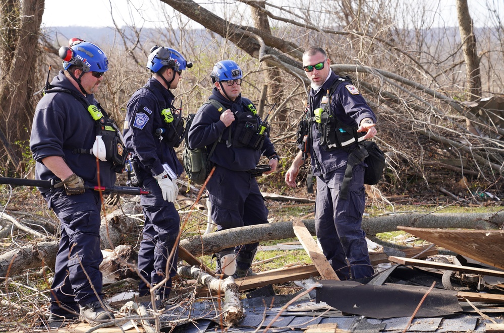 Tornado leaves a path of destruction throughout the Midwest