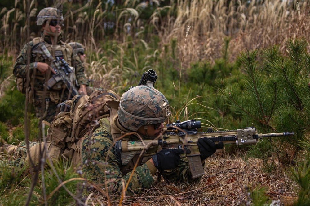 RD21 Marines patrol to Contact